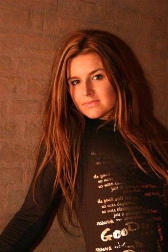 Sirena  Mantova , Lombardia, la modella Sirena  per incontri e chat Mantova online. Foto, videochat, gallery e status online