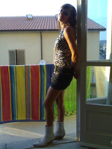 Sasha83  Napoli , Campania, la modella Sasha83  per incontri e chat Napoli online. Foto, videochat, gallery e status online