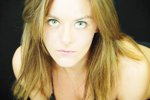 Strana_83  Roma , Lazio, la modella Strana_83  per incontri e chat Roma online. Foto, videochat, gallery e status online