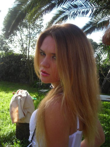 Sherry_a_400  Roma , Lazio, la modella Sherry_a_400  per incontri e chat Roma online. Foto, videochat, gallery e status online