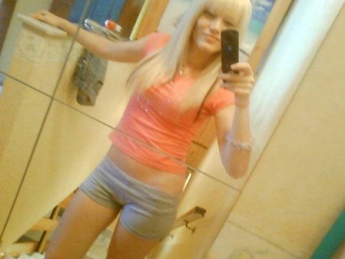 Stellina89  Torino , Piemonte, la modella Stellina89  per incontri e chat Torino online. Foto, videochat, gallery e status online