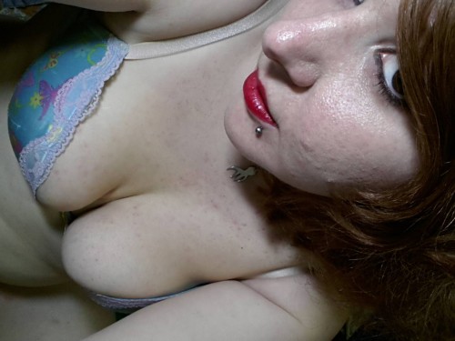 Rouge90   , , la modella Rouge90  per incontri e chat  online. Foto, videochat, gallery e status online