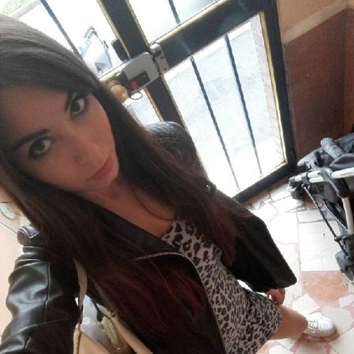 Lalla1993   , , la modella Lalla1993  per incontri e chat  online. Foto, videochat, gallery e status online